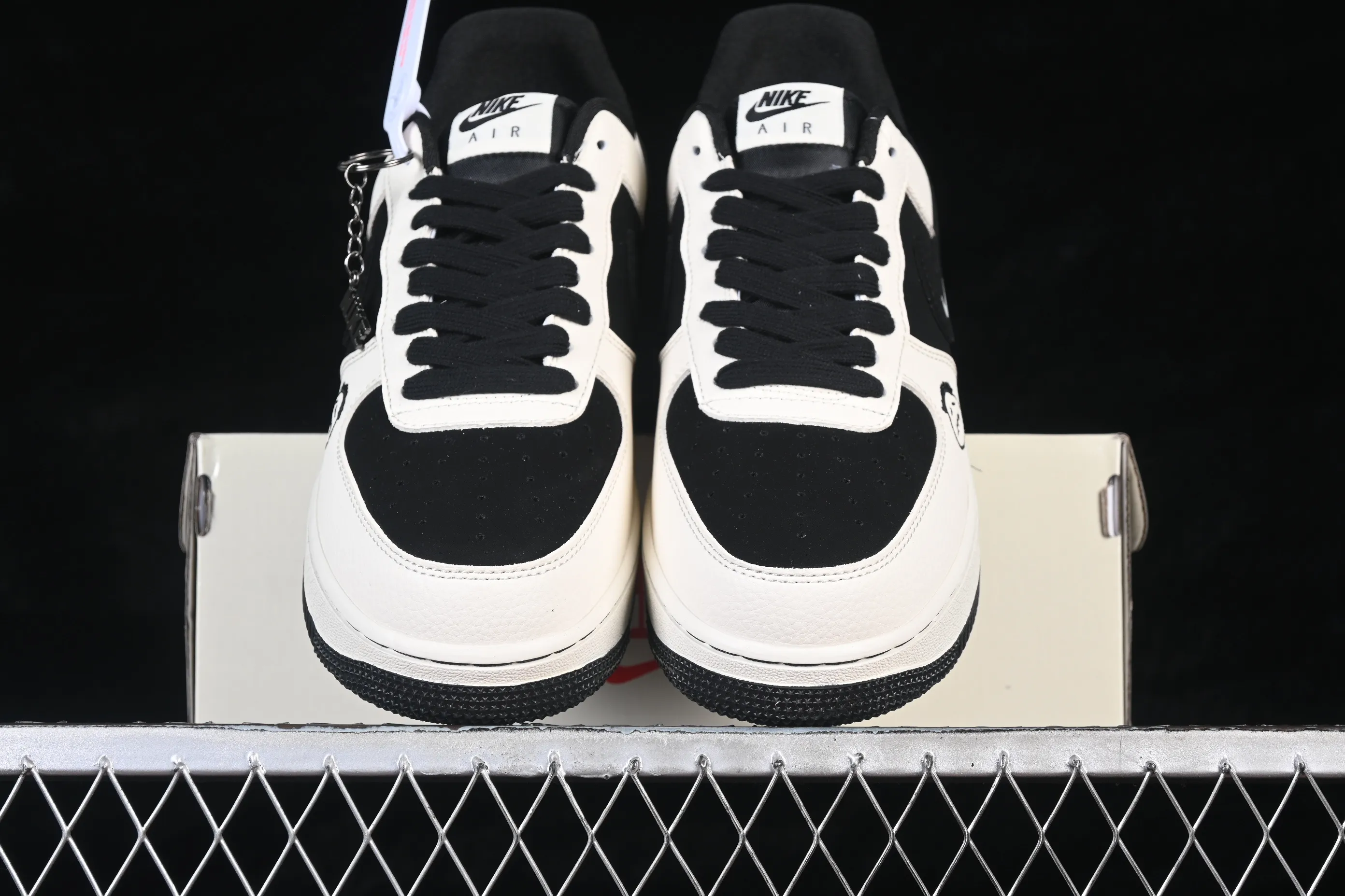 All categories Nk Air Force 1 Air Force series Nk Air Force 1 Low Air Force low-top Nike Air Force 1'07 Low black and white contrast Air Force 1 low-top casual sneakers BK1916-005